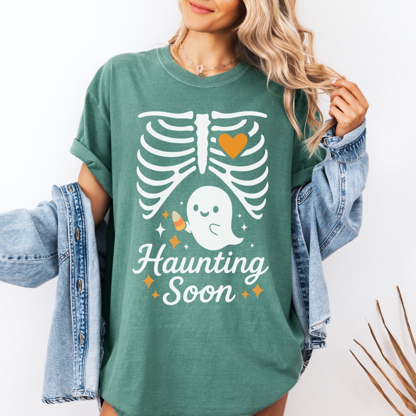 Haunting Soon Halloween Pregnancy Reveal T-Shirt