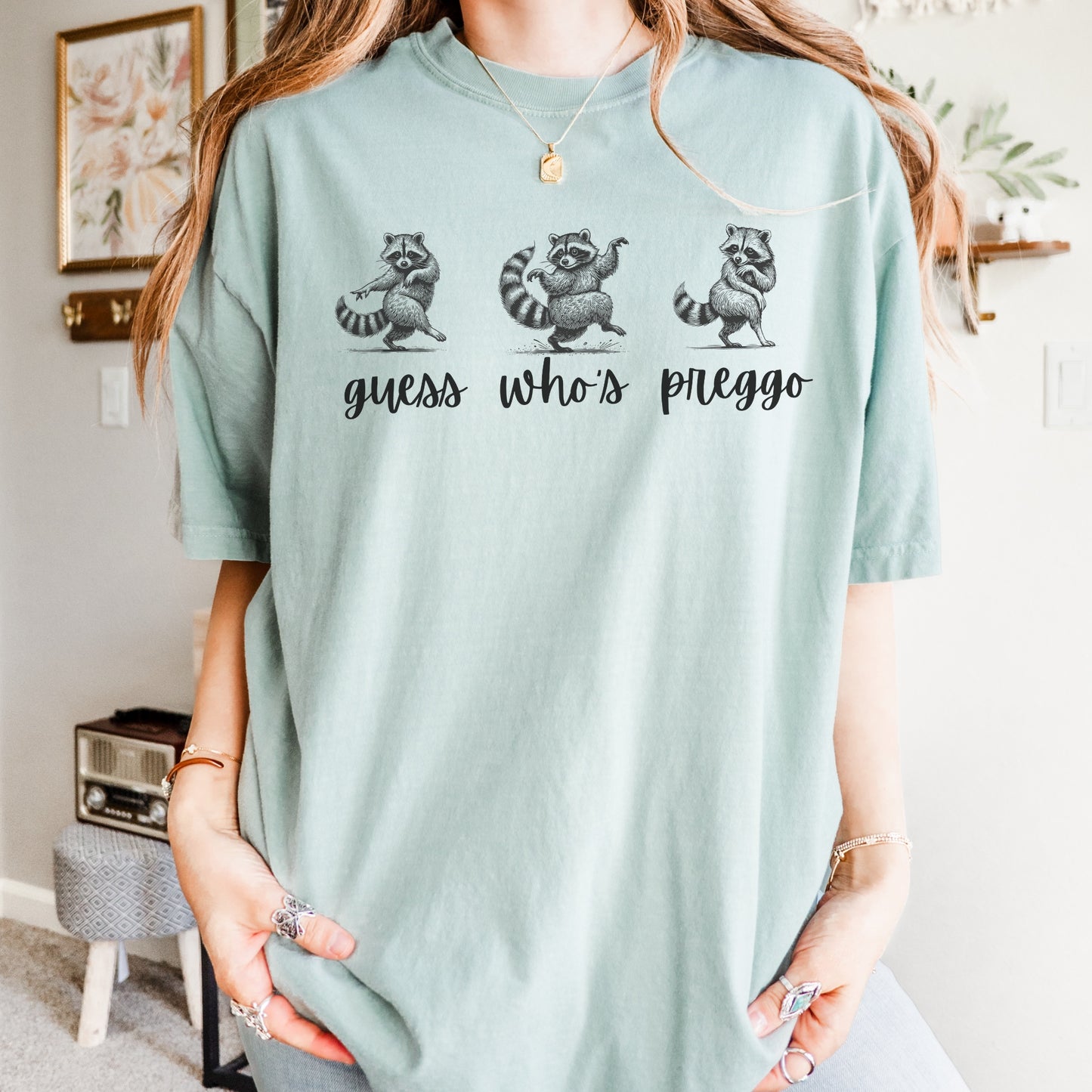 Guess Who's Preggo - Funny Raccoon Pregnancy Announcement T-Shirt