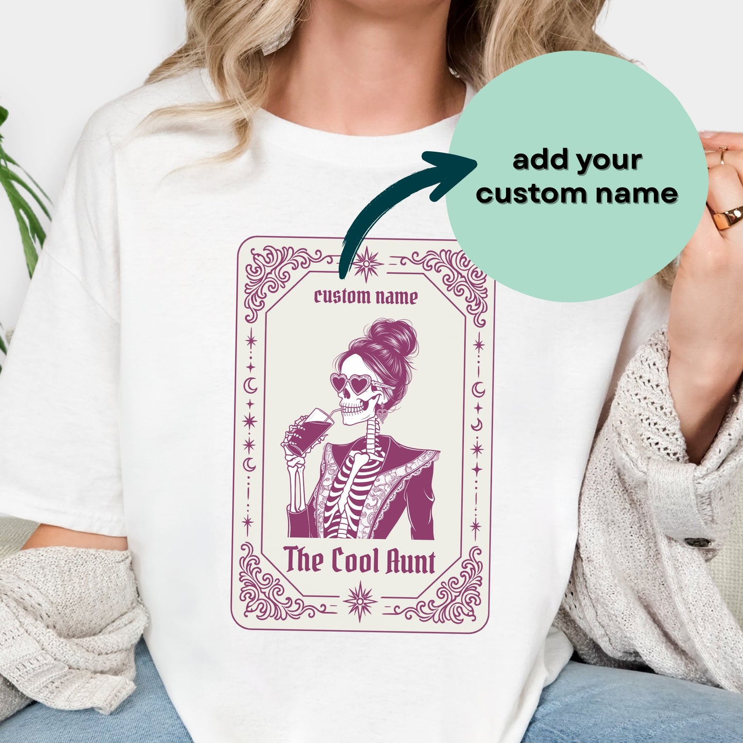 The Cool Aunt - Funny T-Shirt for Sister and Best Friend